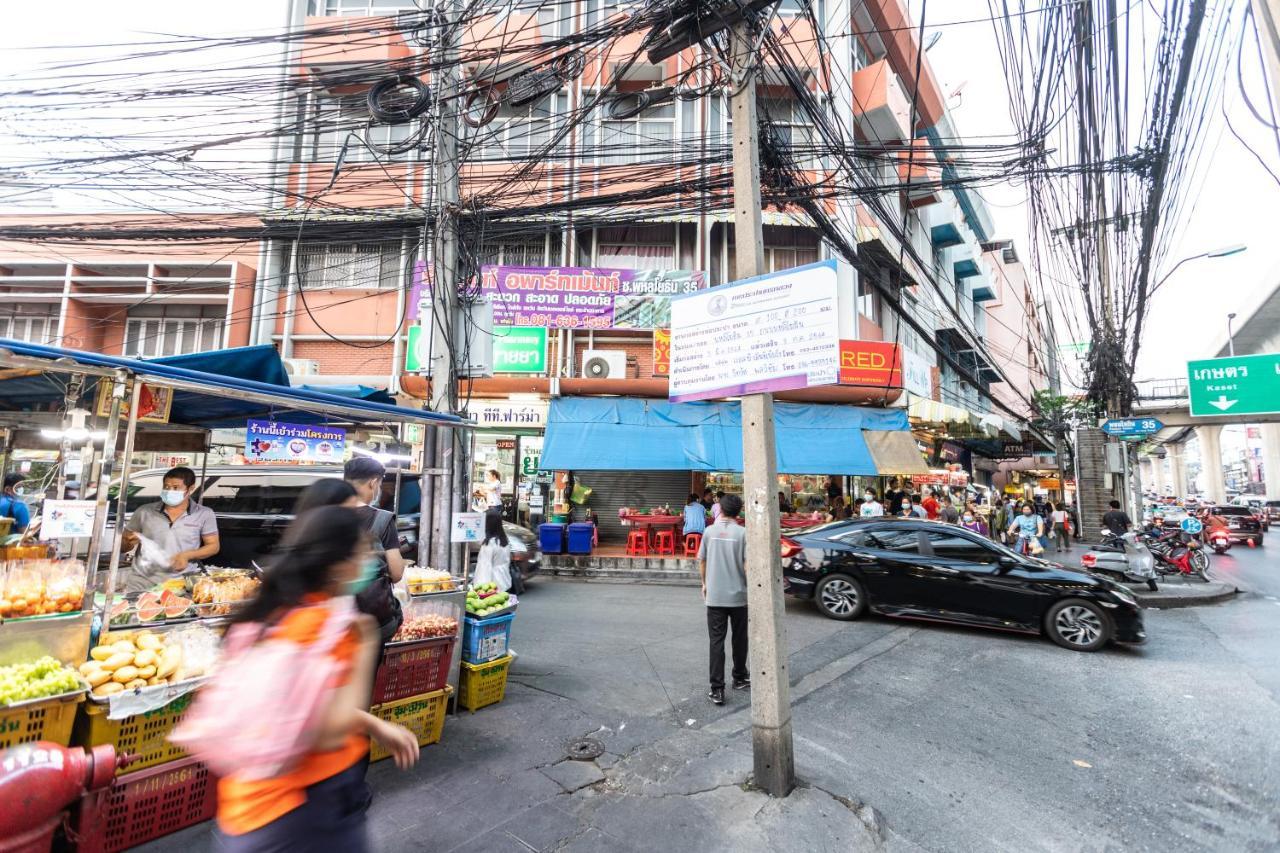 Baan Kun Mhor Hostel บ้านคุณหมอโฮสเทล Bangkok Kültér fotó